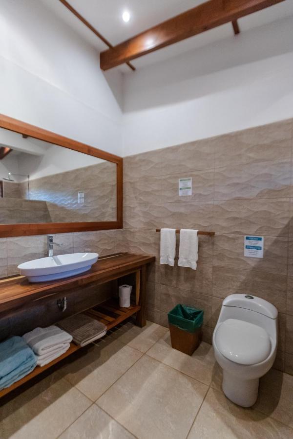 Salvatierra Beachfront Hotel Puerto Coyote Экстерьер фото